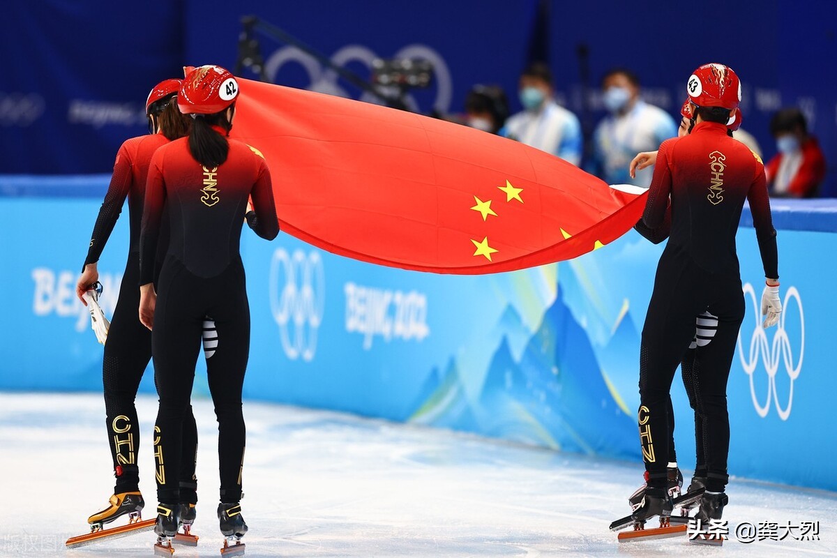 冰之吻！29岁范可新：1金+1铜，奖牌背后有故事