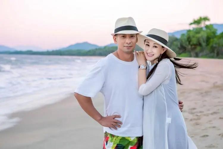 赵文卓个人资料（赵文卓：娶小8岁东北小丫，婚后连生三胎，如今一家五口其乐融融）