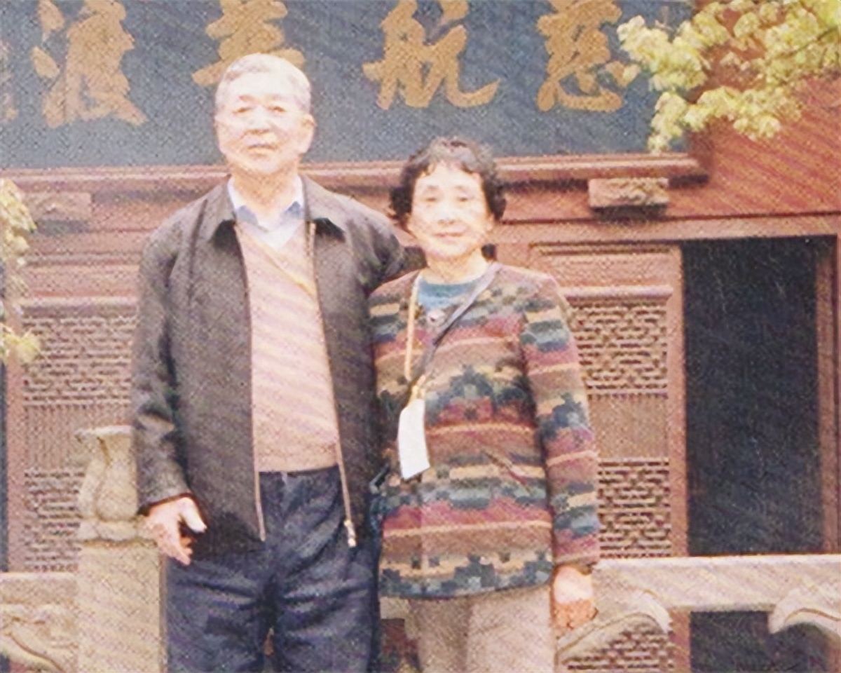 关牧村个人资料：亲情、爱情都有泪水，45岁再婚嫁高官，晚年为父亲尽孝