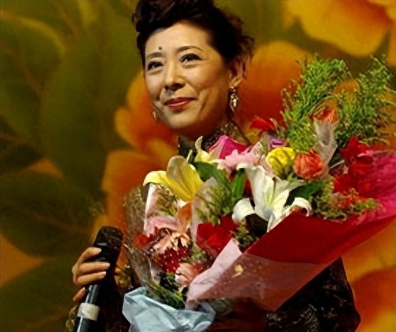 关牧村个人资料：亲情、爱情都有泪水，45岁再婚嫁高官，晚年为父亲尽孝