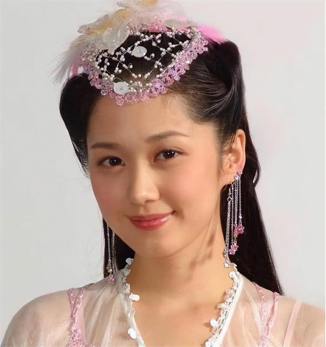 张娜拉的老公是谁(41岁张娜拉宣布结婚喜讯,男方是素人,小6岁已交往超2年)