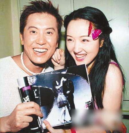 毛宁的老婆是谁(隐瞒多年,毛宁老婆终曝光,网友:难怪和杨钰莹14年都擦不出爱火)