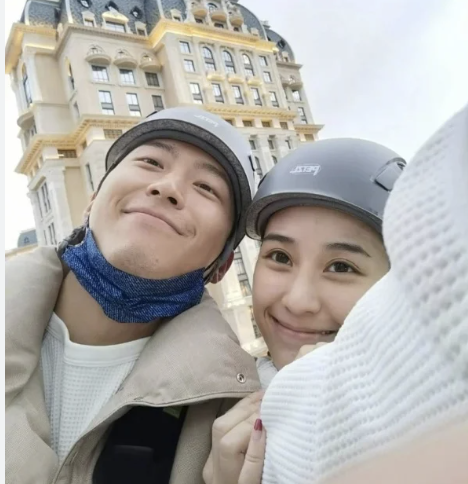 身家百亿的何超莲为何看上窦骁? 既是“赘婿”也是双赢