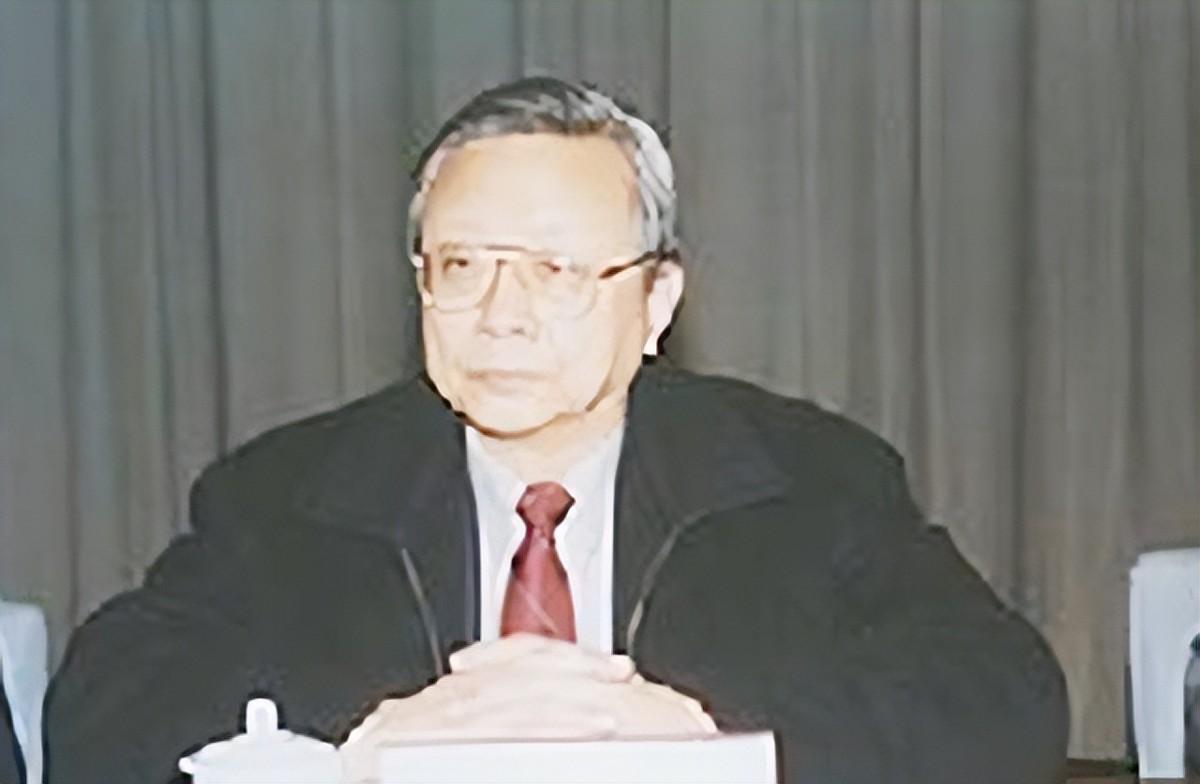 孙殿英简介及资料（孙殿英当土匪挖清陵，让人没想到，他儿子却是个万人敬仰的大人物）