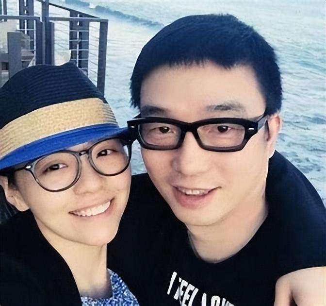 与冯轲相爱15年的张靓颖，被骗所有身家，如今离婚4年二人天差地别