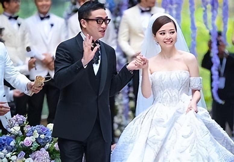 与冯轲相爱15年的张靓颖，被骗所有身家，如今离婚4年二人天差地别