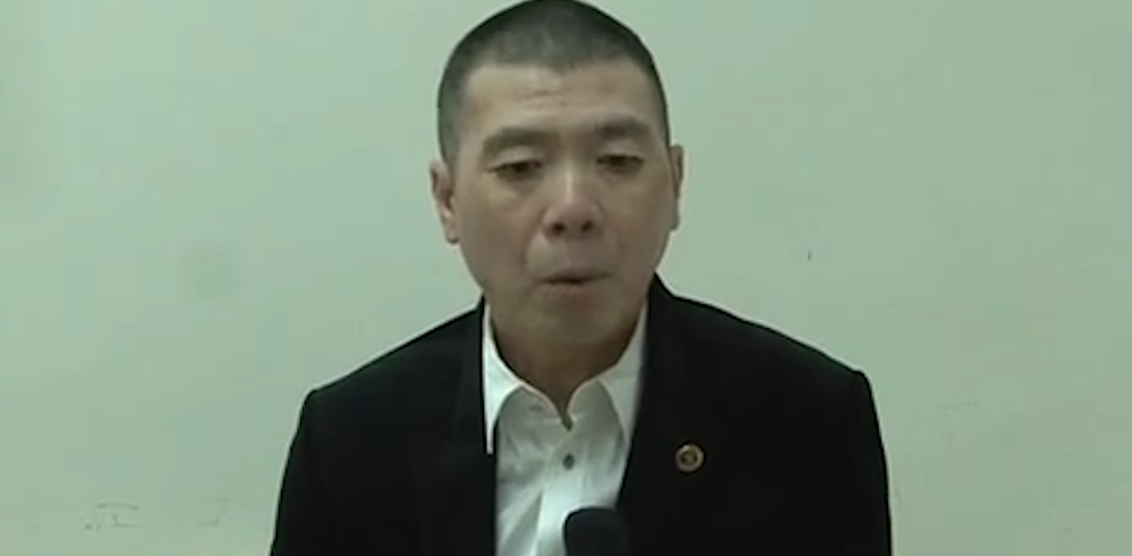 “异父异母”张子枫：与彭昱畅关系获亲妈认可，今成圈内团宠