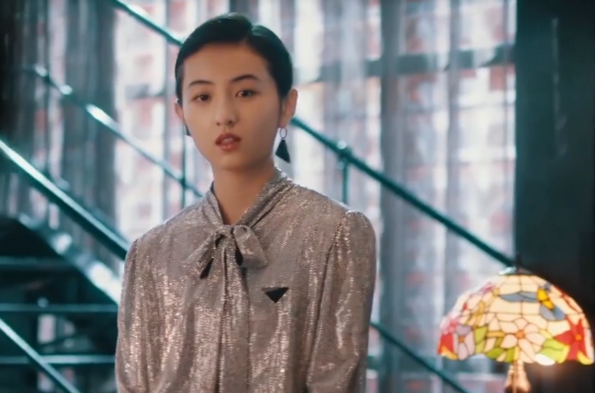 “异父异母”张子枫：与彭昱畅关系获亲妈认可，今成圈内团宠