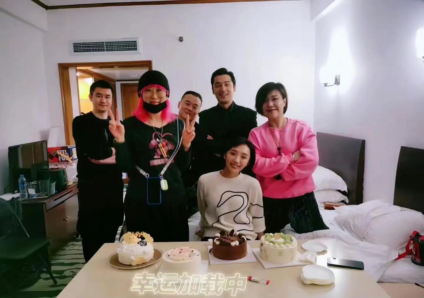 胡歌官宣当爸！唐嫣袁弘等好友送祝福，当爸爸压力给到了彭于晏