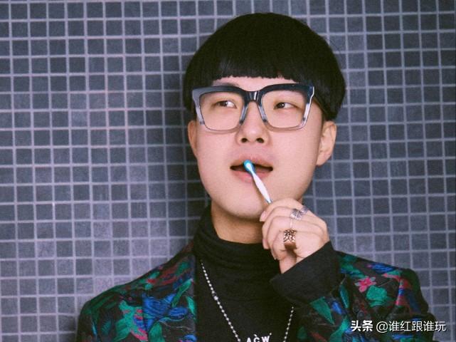 张艺兴工作室凌晨发文，艾特徐峰立，否认选妃传闻！这态度太刚了