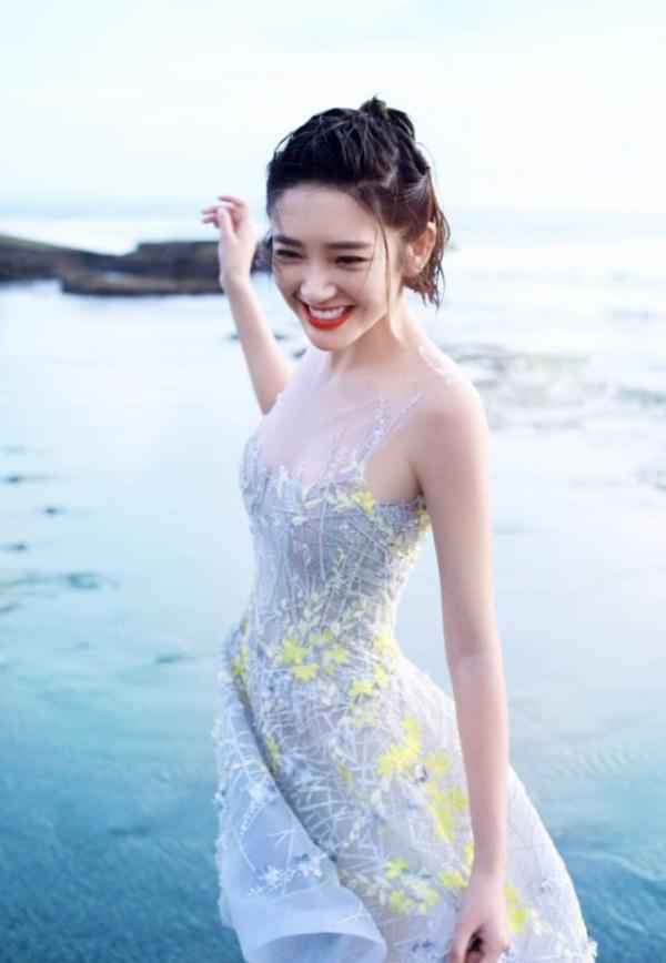 为什么唐艺昕总是剪短发?看到她长发的样子,网友:张若昀看紧点