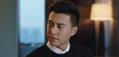 ​靳东父亲个人资料简介（靳东父亲是演员吗）