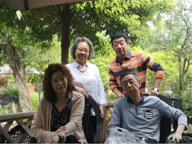 张国立前妻罗秀春个人资料（张国立罗秀春人生境况）