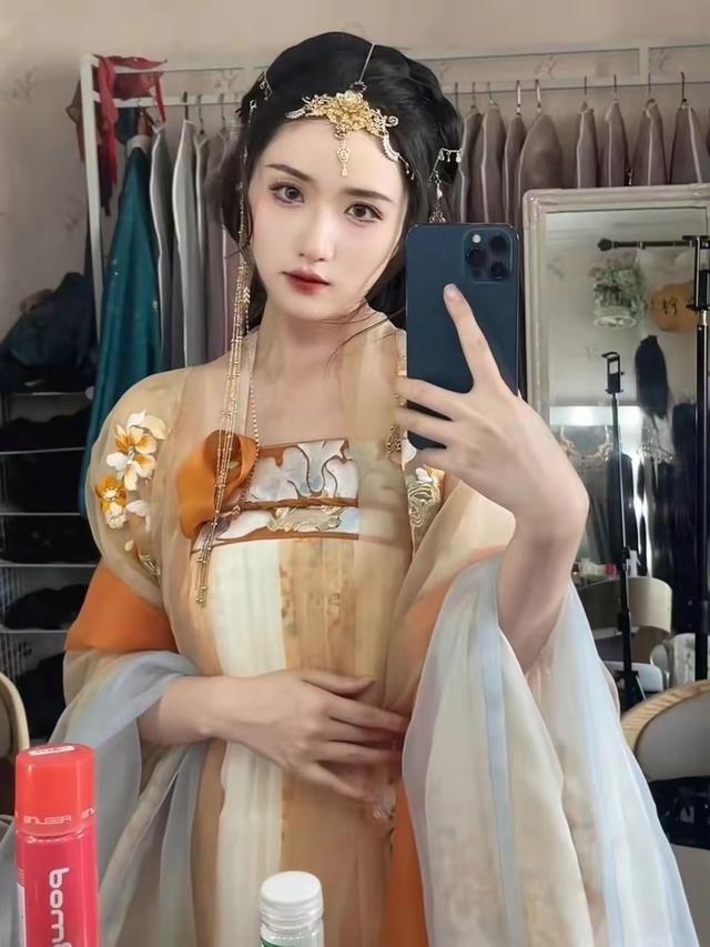 网红焕儿1小时19分不雅视频流出,网友:专业演员