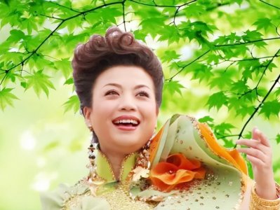 ​张也个人资料简介：她与张行分手24年，登了27次春晚，53岁还孤身一人