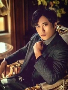 ​吴云飞个人资料简介：投资战狼，入股宾利，演戏只是他的爱好