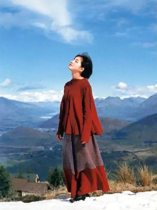 广末凉子的老公是谁?嫁给吃软饭老公的她现在怎么样了