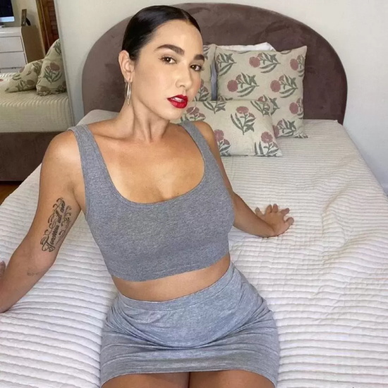 吃过的香蕉比读过的书还多,小圆脸也有大性感—Karlee Grey