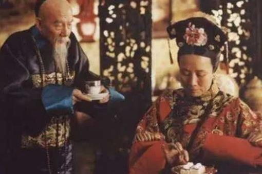 李鸿章为什么愿意把东三省让给俄国