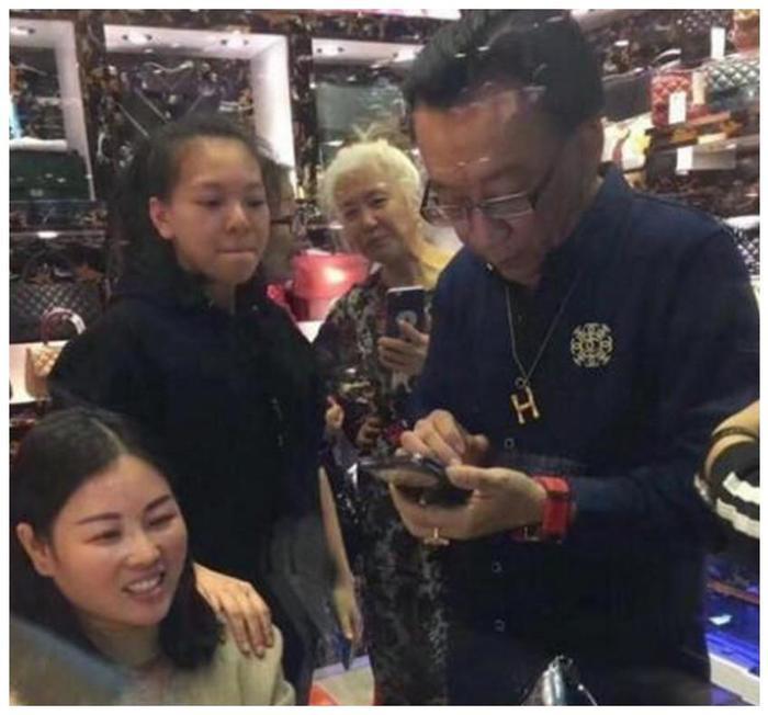 郭德纲拜师侯耀文背后的辛酸太沉重,同是兄弟的侯耀华令人不齿