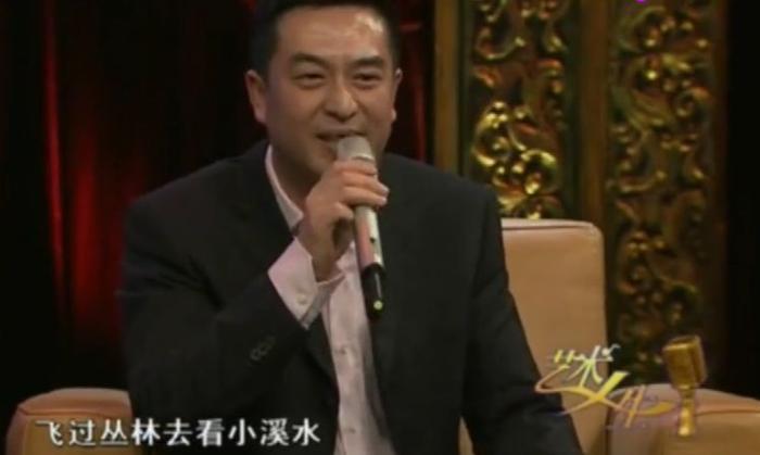 张嘉译KTV西安话唱《两只蝴蝶》,网友:“唱出了羊肉泡馍的味”