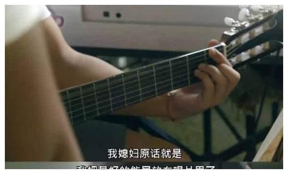 朴树被爆离婚,现身机场吸烟区,恋上W姓一线带娃女星?