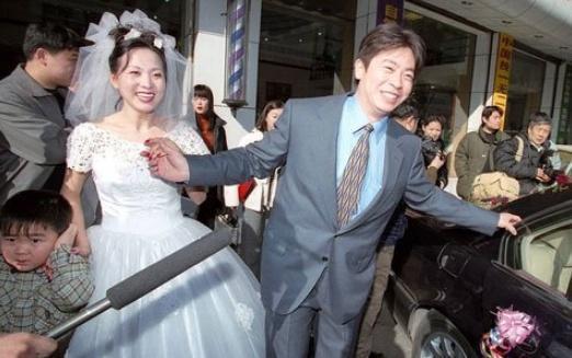 奥运冠军、东方神鹿王军霞现状!47岁有3段婚姻,与第2任丈夫结怨