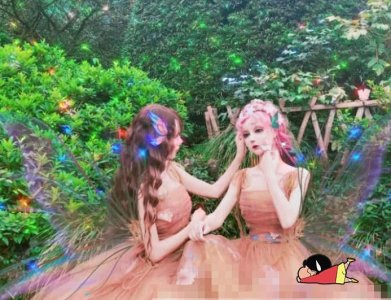 ​迪丽拉未“整容”照曝光，比现在好看几倍，神似韩成员lisa？