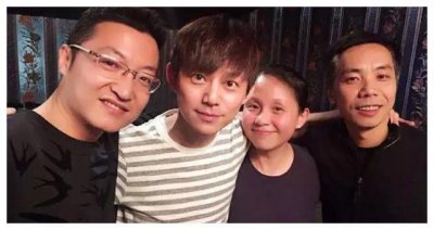 ​肖战：我经纪人是龙丹妮，王一博：我的是杜华，李现：都让让