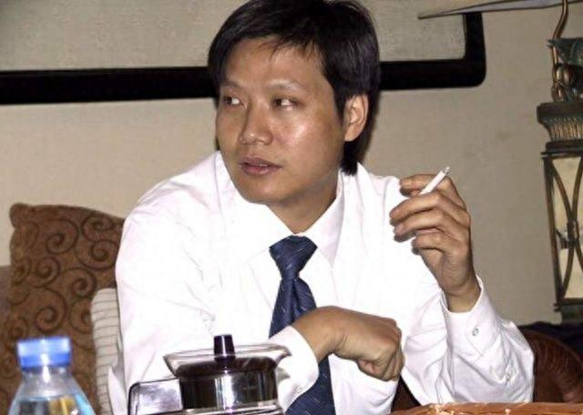 马云雷军黄光裕史玉柱马化腾宗庆后,谁的抽烟姿势最霸气