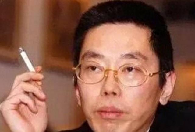 马云雷军黄光裕史玉柱马化腾宗庆后,谁的抽烟姿势最霸气