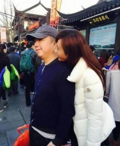 ​杨雪家庭为主导淡出演艺圈！丈夫荣获金像奖，她主动求婚