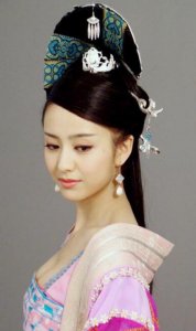 ​古代美女赵飞燕、杨玉环都那么得宠，为何没有生下一儿半女？