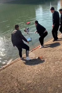 ​男子结婚前一天跳水救落水儿童，妻子：丈夫救人心切，事后感冒发烧