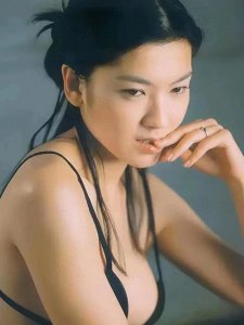 ​馃敟鏋楃啓钑撅細浠庘€滆姳鐡垛€濆埌褰卞悗锛屽ス鐨勯€嗚涔嬭矾绌剁珶鏈夊