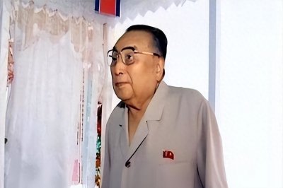 ​最受金日成宠爱的金平日，驻外30多年，为何不返回朝鲜？