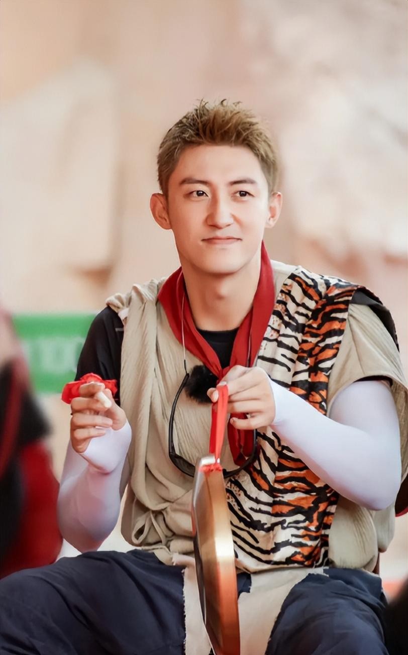 大和解!黄景瑜回应和王雨馨的关系