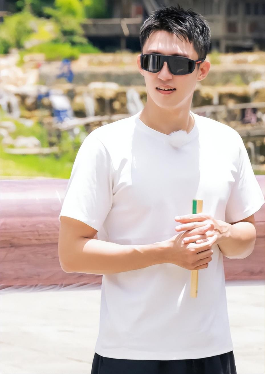 大和解!黄景瑜回应和王雨馨的关系