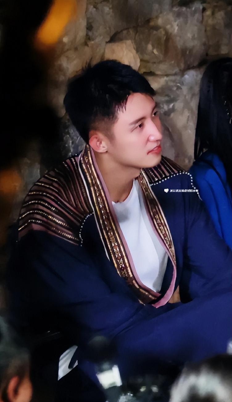 大和解!黄景瑜回应和王雨馨的关系