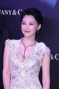 ​许晴资料，唐艺昕