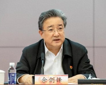 ​中国核工业集团有限公司董事长、余剑锋简历