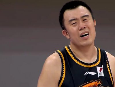 ​官宣！韩德君受到重伤，常规赛将提前报销 辽宁队卫冕冠军恐落空