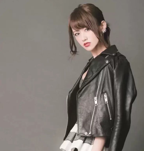 不老女神希岛爱理美图分享,进击的瘦姑娘!