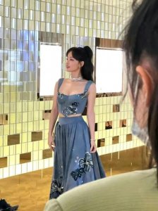 ​张嘉倪出席活动状态 简直辣妈一枚 张嘉倪，美翻了！近日，女星张嘉倪出席上海