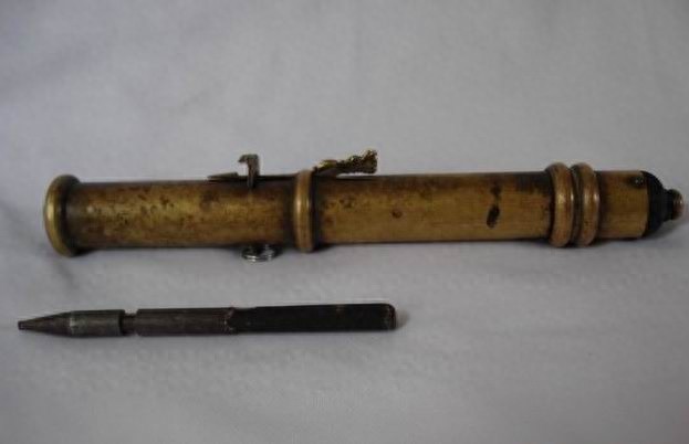 中国古代六大暗器排行榜：血滴子只能屈尊第二