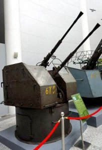 ​火炮：（十八）舰炮