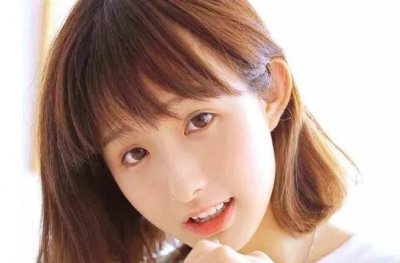 ​男生接吻的时候，为什么爱“伸舌头”？多半是这3个原因！