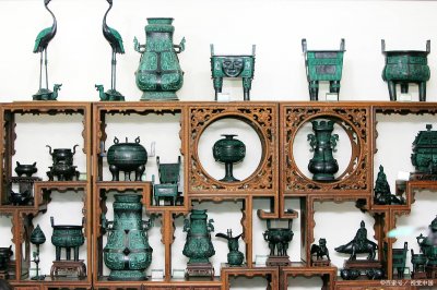 ​三本古董鉴宝类小说