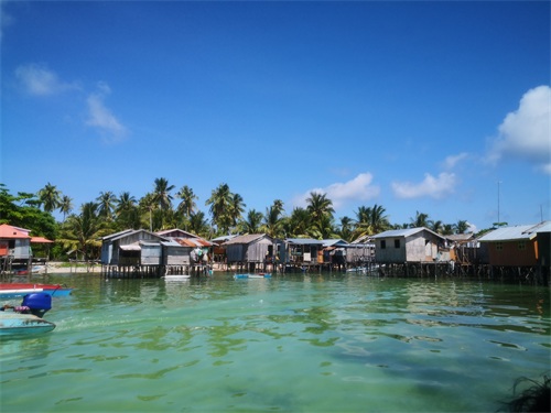 世界上最后一只海洋游牧民族——巴瑶族