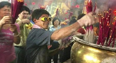 ​多次排华运动后，印尼华裔的选择